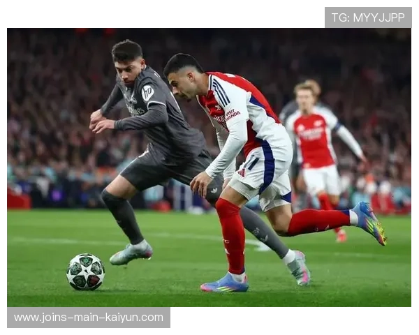 皇马中路直塞与边路插上：制胜链条的完美融合